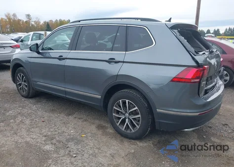 2020 Volkswagen Tiguan 2.0T Se/2.0T Se R-Line Black/2.0T Sel z USA, uszkodzony, nr VIN 3VV2B7AX0LM094892